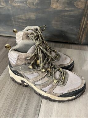 Columbia Taupe and Gray Women's Hiking Boots